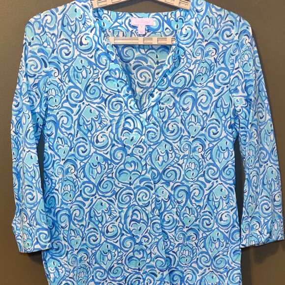 Lilly Pulitzer Amelia Tunic Chasing Tail Blue Fish Swirls SIZE SMALL - Picture 1 of 7